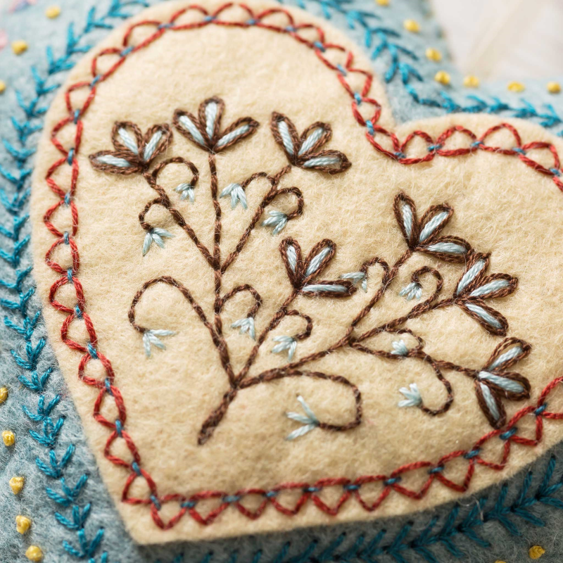 Felt Embroidered Heart Mini Kit
