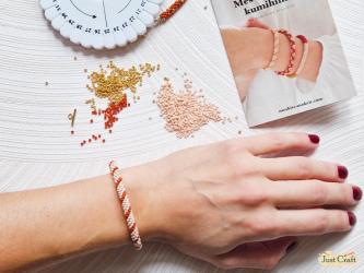 Instructions on how to make a Kumihimo Beaded Bracelet