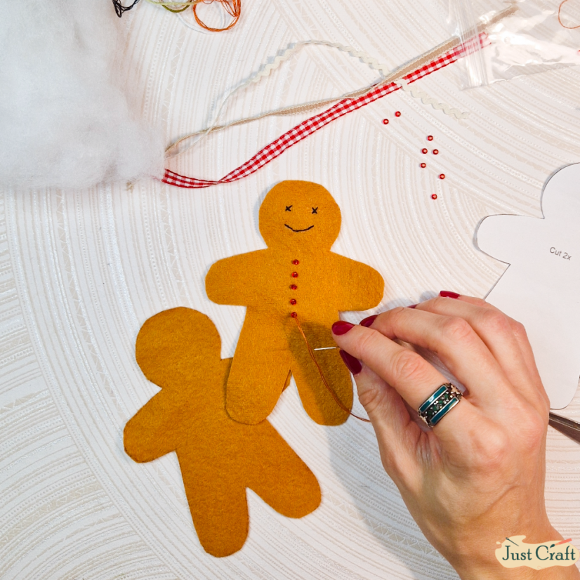 Kreativní šicí sada - Perníkový mužíček