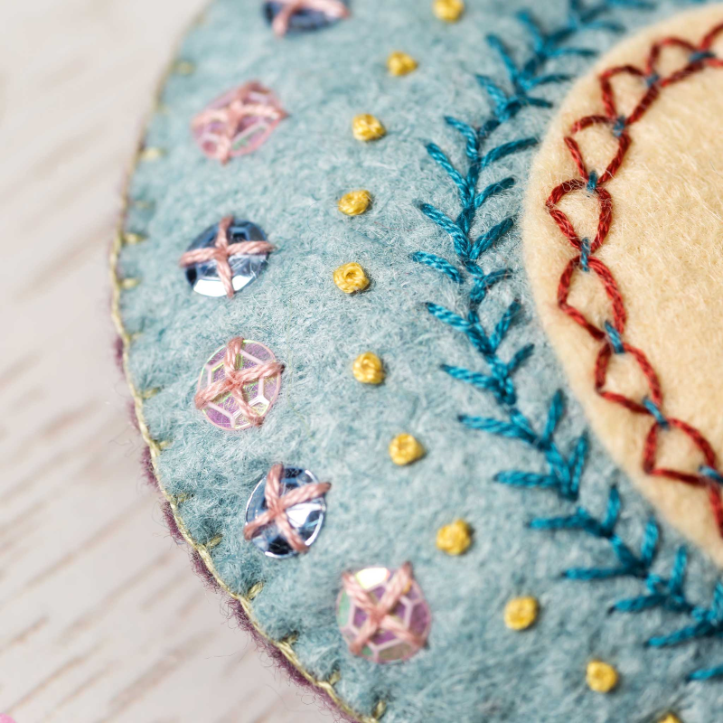 Felt Embroidered Heart Mini Kit