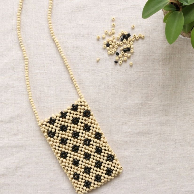 Beaded phone case kit