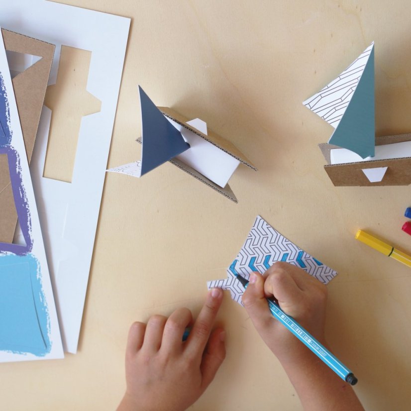 Papírová kreativní sada pro děti - Vyrob si plachetnice